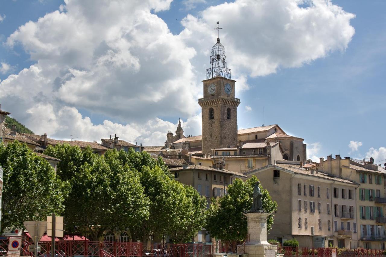 Hotel Le Refuge Des Sources Digne-les-Bains Bagian luar foto
