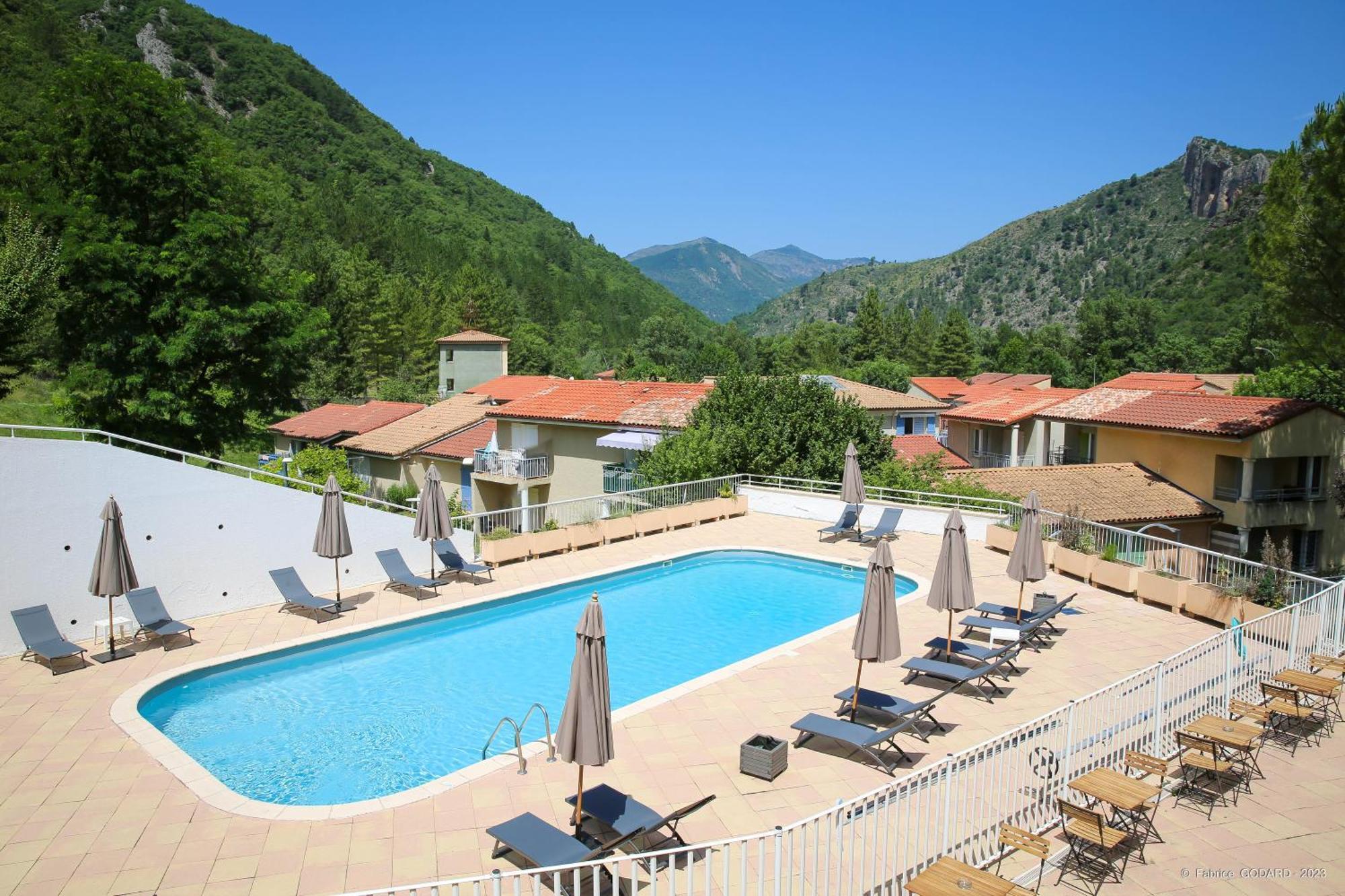 Hotel Le Refuge Des Sources Digne-les-Bains Bagian luar foto